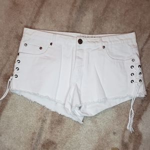 White lace up denim shorts